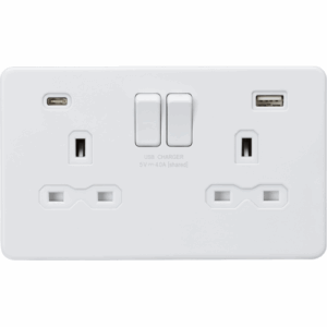 Knightsbridge Matt White 13A 2G SP Switched Socket with Dual USB A+C (5V DC 4.0A shared) with Insert