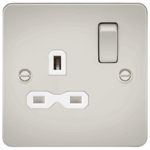 Flat Plate - Knightsbridge Pearl 13A 1G DP Switched Socket with Insert (FPR7000PLW)