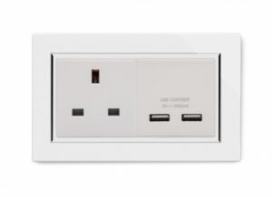 White Chrome Trim - Retrotouch Crystal CT 13A 1G UK Socket & 2.1A Dual USB White (00640)