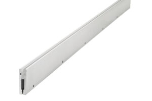 Integral Profile Recessed 1M Frosted Diffuser 6.1 X 25Mm Include 2 Endcaps And 11 Screws