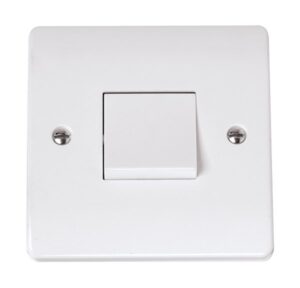 Click Scolmore - Click Curva 10A 1 Gang 3 Pole Switch (CCA021)