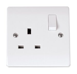 Click Scolmore - Click Curva 13A 1 Gang Switched Socket (CCA605)