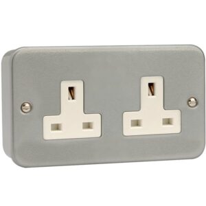 Click Scolmore - Click Metal Clad 2 Gang 13A Unswitched Socket Outlet (CL032)