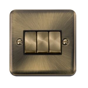 Click Scolmore - Click Deco Plus 10Ax Ingot 3 Gang 2 Way Plate Switch (DPAB413BK)