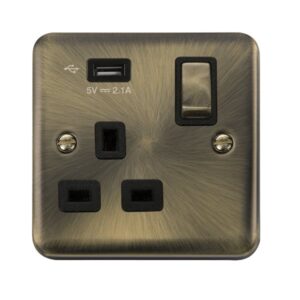 Click Scolmore - Click Deco Plus 1G Skt Usb 2.1A Dp (DPAB571UBK)