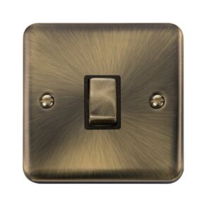 Click Scolmore - Click Deco Plus 20A Ingot Dp Switch (DPAB722BK)