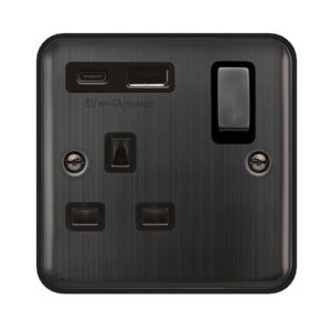 Click Scolmore - Click Deco Plus 13A Ingot 1 Gang Switched Socket Outlet With Type A & C Usb (4A) Outlets Matt Bronze Black Insert (DPBZ585BK)