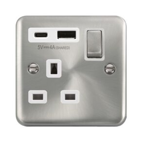 Click Scolmore - Click Deco Plus Ingot 13A 1 Gang Switched Safety Shutter Socket Outlet With Type A & C Usb (4A) Outlets Satin Chrome White Inserts (DPSC585WH)