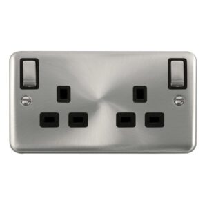 Click Scolmore - Click Deco Plus 13A 2Gang Outboard Switch Skt Dp Sc Bk (DPSC836BK)