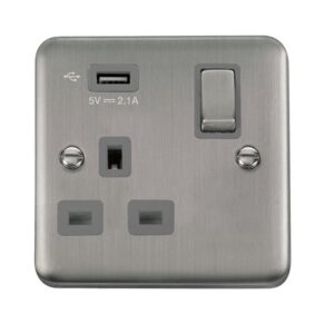 Click Scolmore - Click Deco Plus 13A Ingot 1 Gang Switched Socket Outlet With Single 2.1A Usb Outlet (DPSS571UGY)