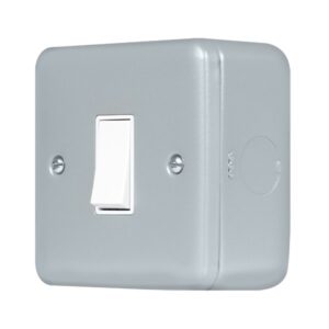 Click Metal Clad Pro 10Ax 1 Gang 2 Way Switch