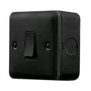 Click Scolmore - Click Metal Clad Pro 10Ax 1 Gang Intermediate Switch Black (MCP025BK)