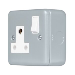 Click Scolmore - Click Metal Clad Pro 15A Round Pin Socket Outlet (MCP034)