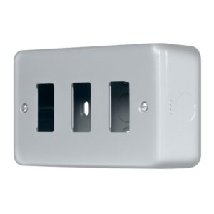 Click Scolmore - Click Metal Clad Pro 3 Gang GridPro Front Plate (MCP20403)