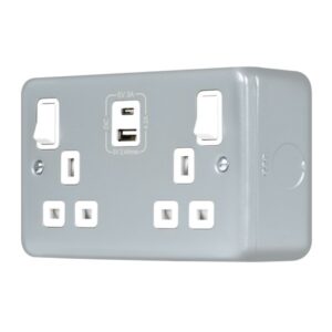 Click Metal Clad Pro 13A 2G Safety Shutter Switched Socket Outlet With Type A & C Usb (4.2A) Outlets