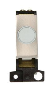 Click Scolmore - Click MiniGrid 20A Ingot Flex Outlet Module White- Satin Chrome (MD017WHSC)