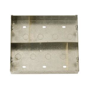 Click Scolmore - Click New Media 35Mm Deep New Media“ Back Box With Central Divider 2 X 8 Apertures (MP535)