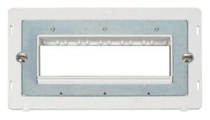 Click Scolmore - Click Definity 2 Gang Plate 6 In-Line Aperture Insert White (SIN426PW)