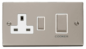 Click Scolmore - Click Deco Ingot 45A Dp Switch 13A Switched Socket White (VPPN504WH)