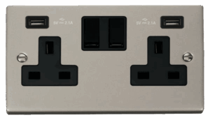 Click Scolmore - Click Deco 13A 2 Gang Switched Socket With Twin 2.1A Usb Outlets (4.2A) (Twin Earth) (VPPN780BK)