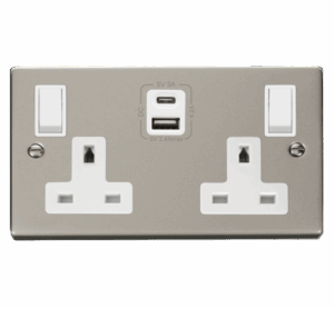 Click Scolmore - Click Deco 2G 13A Switch Skt 4.2A A&C Usb Vppn Wh (VPPN786WH)