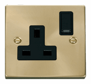 Click Scolmore - Click Deco 1 Gang 13A Dp Switched Socket Outlet Black (VPSB035BK)