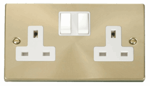 Click Scolmore - Click Deco 2 Gang 13A Dp Switched Socket Outlet White (VPSB036WH)