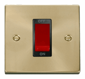 Click Scolmore - Click Deco 1 Gang 45A Dp Switch Black (VPSB200BK)