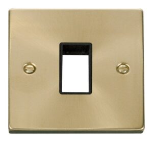 Click Scolmore - Click Deco 1 Gang Plate Single Aperture Black (VPSB401BK)