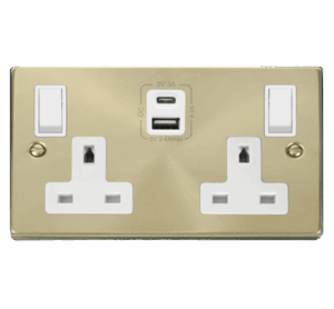 Click Scolmore - Click Deco 2G 13A Switch Skt 4.2A A&C Usb Vpsb Wh (VPSB786WH)