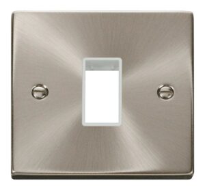 Click Scolmore - Click Deco 1 Gang Plate Single Aperture White (VPSC401WH)