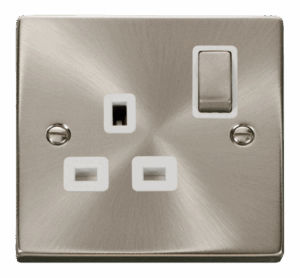 Click Scolmore - Click Deco 1 Gang 13A Dp Ingot Switched Socket Outlet White (VPSC535WH)