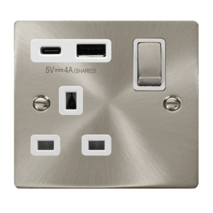 Click Scolmore - Click Deco Deco Ingot 13A 1 Gang Switched Safety Shutter Socket Outlet With Type A & C Usb (4A) Outlets Satin Chrome White Inserts (VPSC585WH)