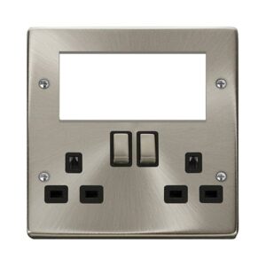 Click Scolmore - Click Deco 2 Gang 3 Pin Safety Shutter Switched Socket With Quad New Media Apertures (VPSC604BK)