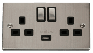 Click Scolmore - Click Deco Stainless Steel 13A 2G Ingot Switched Socket With 2.1A Usb Outlet Black (VPSS570BK)