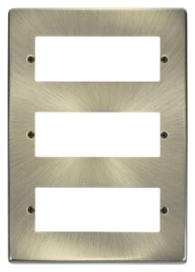Click Scolmore - Click Deco 18 Minigrid Module Plate Ant. Brass (VPAB518)
