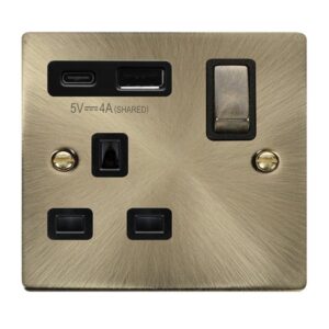 Click Scolmore - Click Deco Deco Ingot 13A 1 Gang Switched Safety Shutter Socket Outlet With Type A & C Usb (4A) Outlets Antique Brass Black Inserts (VPAB585BK)