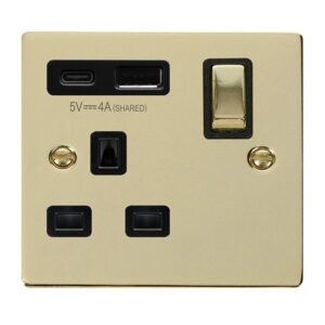 Click Scolmore - Click Deco Deco Ingot 13A 1 Gang Switched Safety Shutter Socket Outlet With Type A & C Usb (4A) Outlets Polished Brass Black Inserts (VPBR585BK)