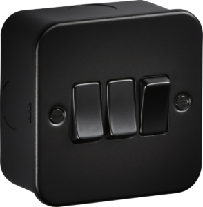 Knightsbridge Metalclad 10AX 3G 2-way Switch Sand Black